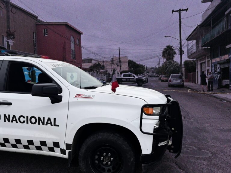 Descuartizan a persona y sus restos los esparcen afuera de una escuela en la Zona Norte