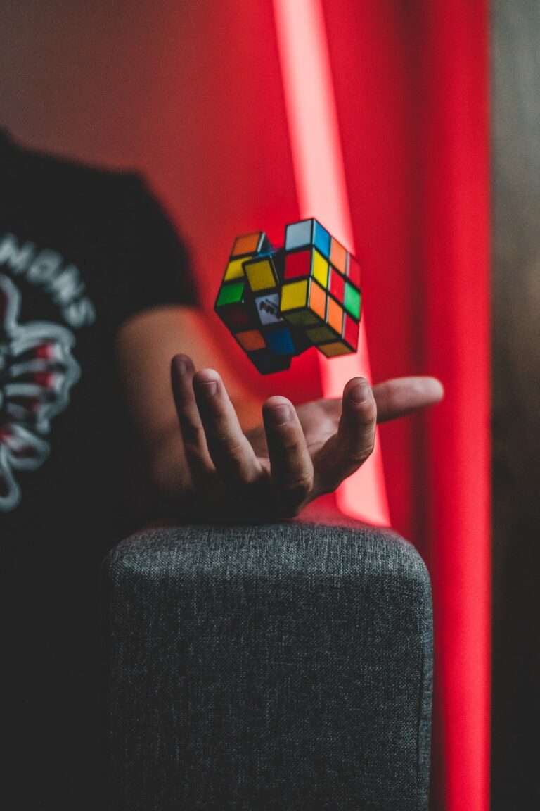 La mente detrás del cubo de Rubik